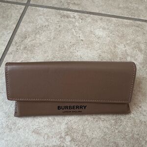 Burberry Sunglasses Holder
